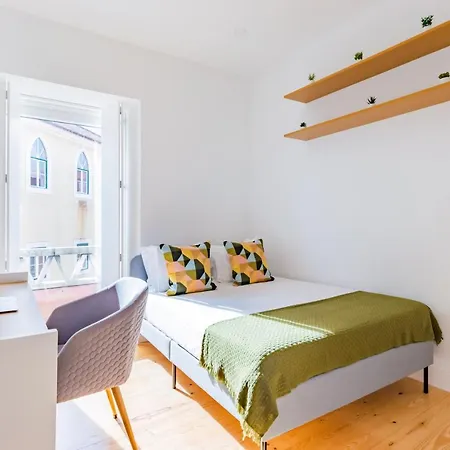 2br Chic&bright Com 120m2 Em Campo De Ourique * 리스본