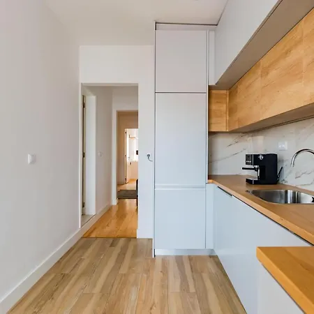 2br Chic&bright Com 120m2 Em Campo De Ourique 아파트 리스본