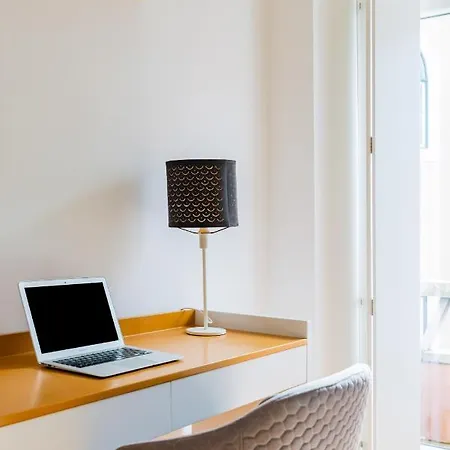 2br Chic&bright Com 120m2 Em Campo De Ourique דירה