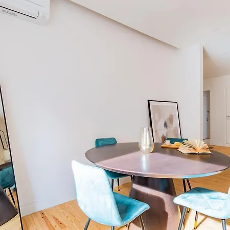 アパート 2br Chic&bright Com 120m2 Em Campo De Ourique リスボン